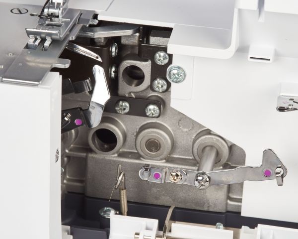 Bernette b 42 Covernahtmaschine